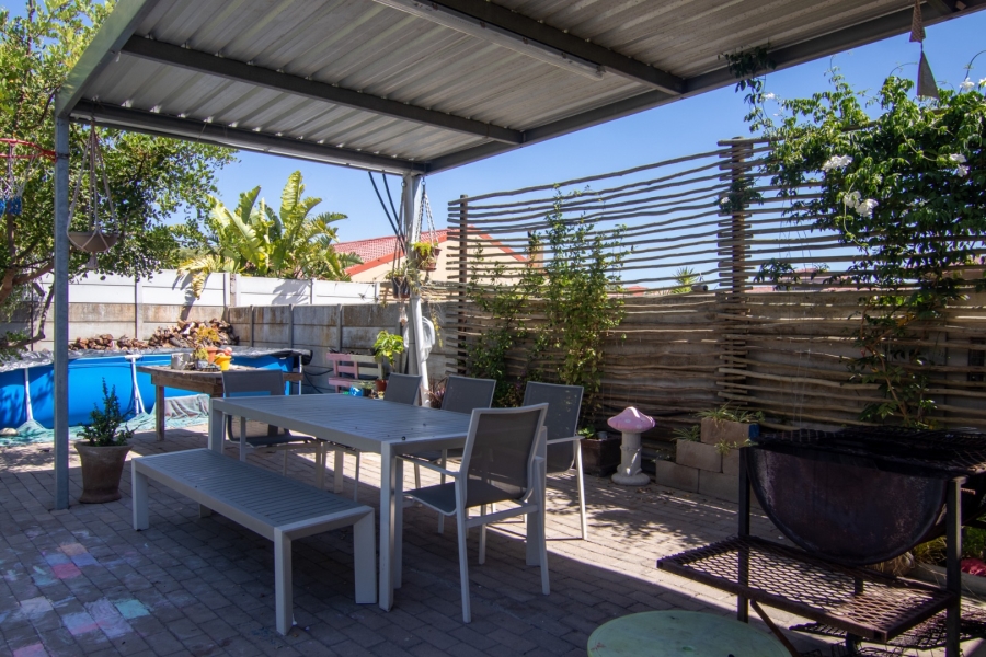 3 Bedroom Property for Sale in Port Owen Western Cape